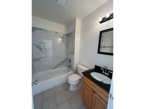 442 E 9th St in Pittsburg, CA - Building Photo - Building Photo