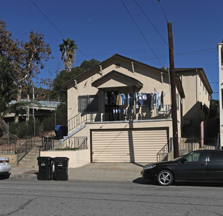 739 New Depot St in Los Angeles, CA - Foto de edificio