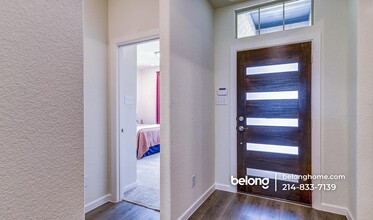 422 Hazeltine Rd in Red Oak, TX - Building Photo - Building Photo