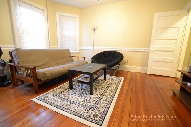 75 Leicester St, Unit 2 in Boston, MA - Building Photo - Building Photo