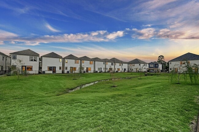 5910 Haring Ln in Houston, TX - Building Photo - Building Photo