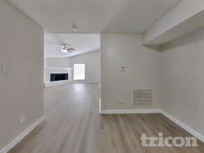 623 Walston Ln in Houston, TX - Building Photo - Building Photo