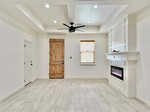 5609 San Jacinto Dr in Granbury, TX - Building Photo - Building Photo