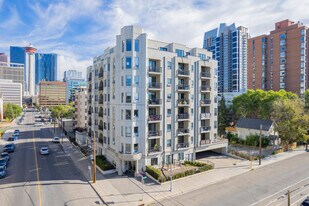 Solarium in Calgary, AB - Building Photo