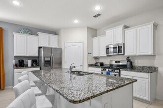 5276 Oakbourne Ave in Davenport, FL - Building Photo - Building Photo
