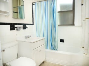 1370 Beacon St, Unit 2 in Brookline, MA - Building Photo - Building Photo