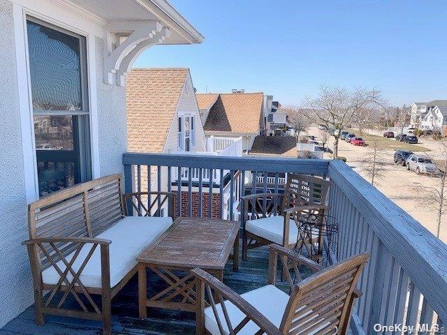 216 W Hudson St in Long Beach, NY - Building Photo - Building Photo