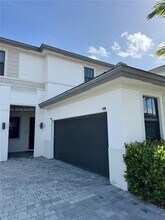 17355 SW 41st St in Miramar, FL - Building Photo - Building Photo