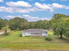 15207 Robert Ave in Jacksonville, FL - Building Photo - Building Photo