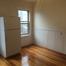 16-18 Manahan St in Lowell, MA - Building Photo - Interior Photo