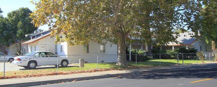 1617 Lisbon Ave - West Sacramento in West Sacramento, CA - Foto de edificio - Other