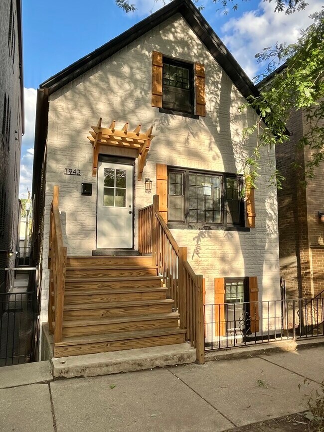 property at 1943 N Winchester Ave