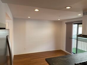 2289 190th St, Unit #6 in Redondo Beach, CA - Building Photo - Building Photo