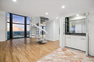 2001 Holcombe Blvd, Unit 4006 in Houston, TX - Building Photo - Building Photo