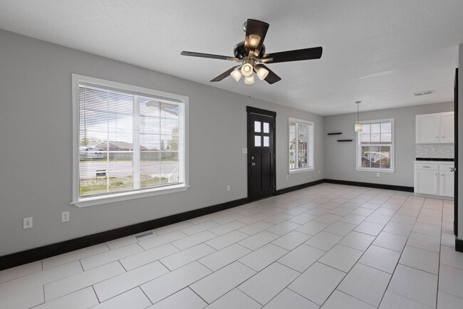 2729 E 95th N in Idaho Falls, ID - Building Photo - Building Photo