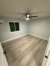 87 E 4th Ave, Unit E in Columbus, OH - Foto de edificio - Building Photo