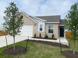 132 Trailside Ln in Bastrop, TX - Building Photo