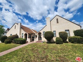 2025 Addison Way in Los Angeles, CA - Building Photo