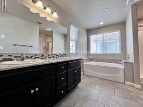 3704 Savant Ln in Clovis, CA - Building Photo - Building Photo