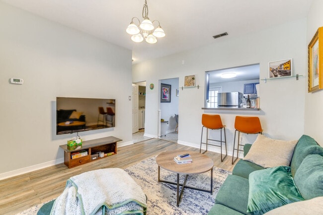 property at 1913 Dinwiddie Ave