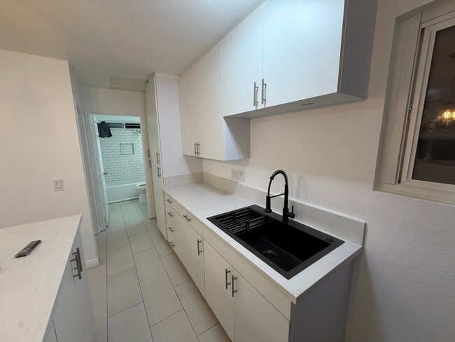 195 Madrona St, Unit A in Chula Vista, CA - Building Photo - Building Photo