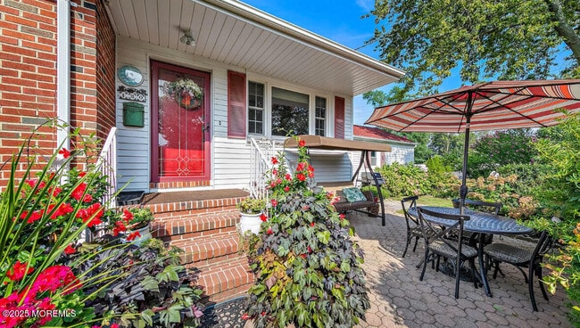 property at 120 Hulick Pl