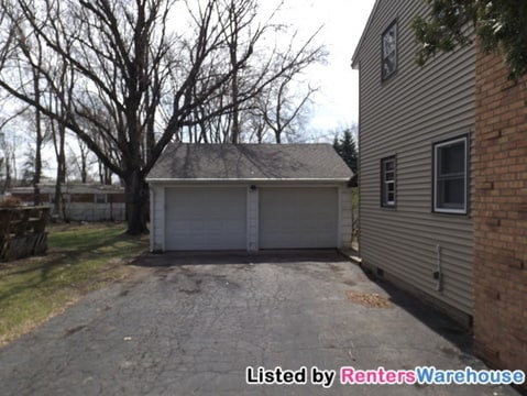 517 W 74th St in Minneapolis, MN - Building Photo - Building Photo