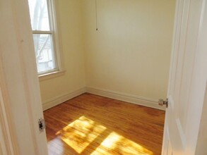 226 Bartholdi Ave in Jersey City, NJ - Building Photo - Building Photo