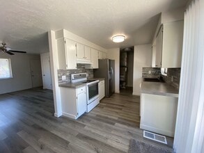 249 McAuliffe Ave in Emmett, ID - Building Photo - Building Photo