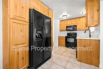 10551 Violet Dr in Sandy, UT - Building Photo - Building Photo