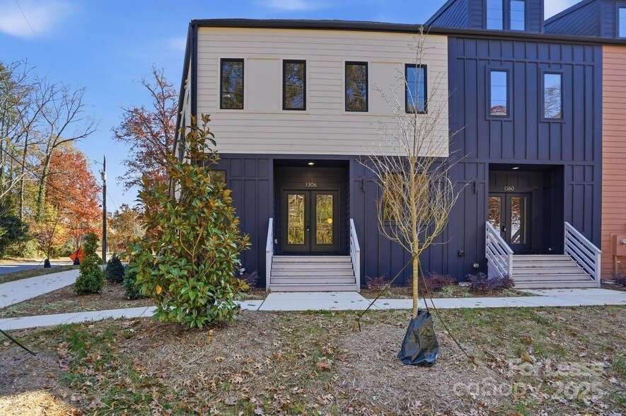 1306 Carolyn Dr in Charlotte, NC - Foto de edificio