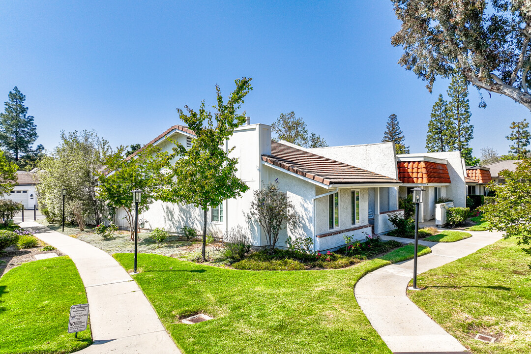 Northshore Townhomes in Westlake Village, CA - Building Photo