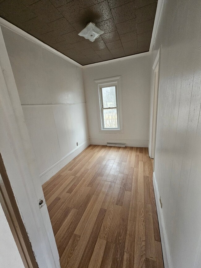 402 Oak St in Saginaw, MI - Building Photo - Building Photo