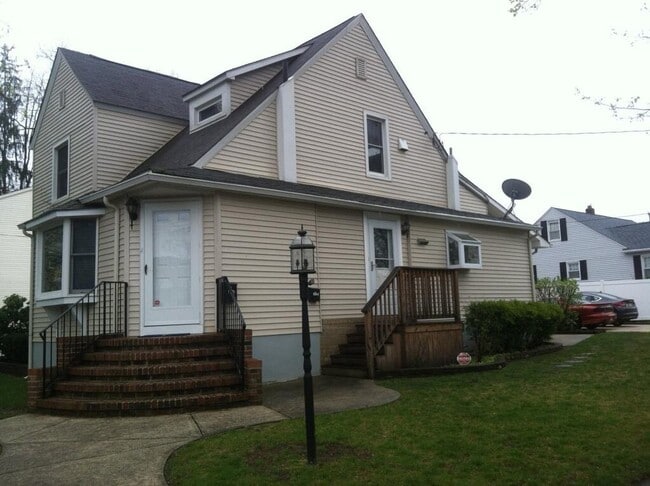 302 S 2nd St, Unit B, Unit B