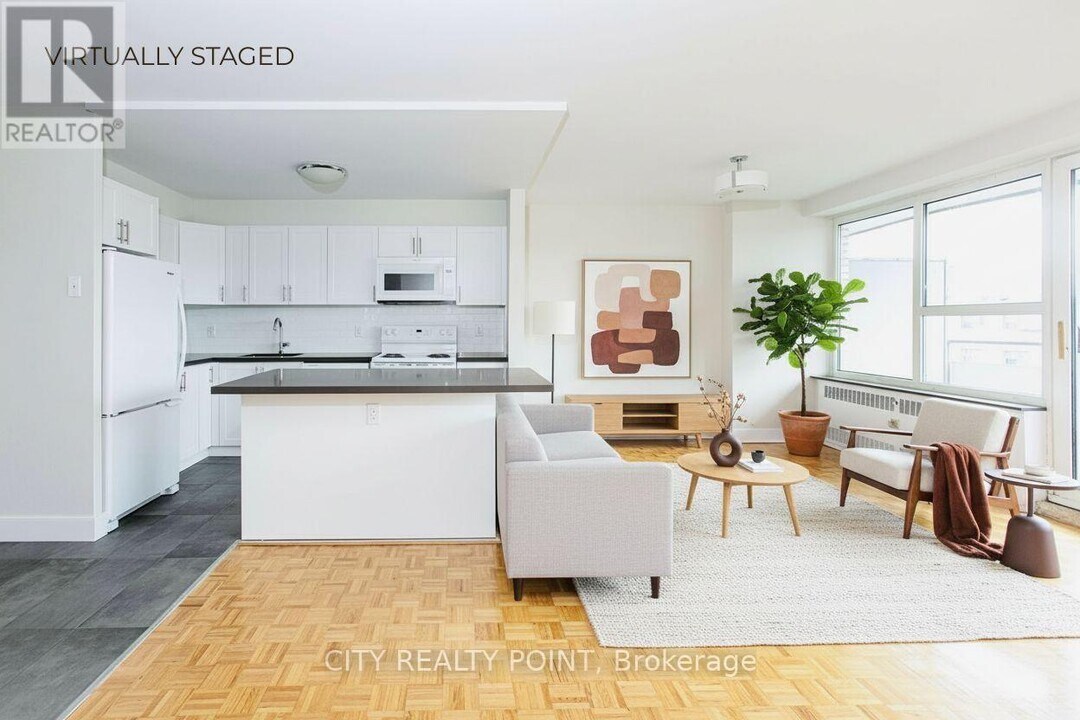 10 Shallmar Blvd in Toronto, ON - Building Photo