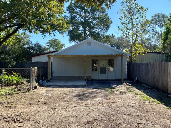 property at 319 N Cochran St