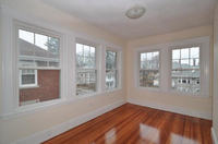 25 Crosby Rd, Unit 2 in Chestnut Hill, MA - Foto de edificio - Building Photo