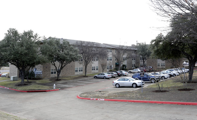 Cedar Green Living Center in Desoto, TX - Building Photo - Building Photo