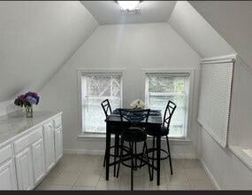 153 S Grove St, Unit Grove Street in East Orange, NJ - Building Photo - Building Photo