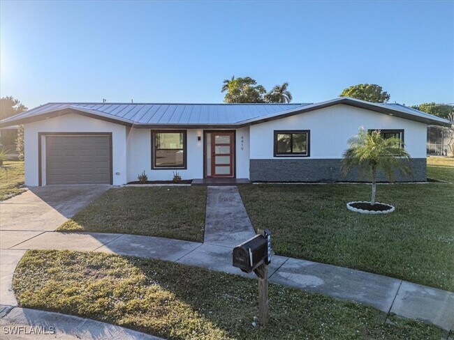 property at 4419 N Bay Cir