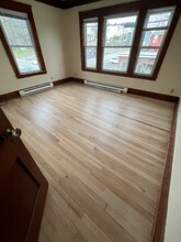 3 E Main St in Webster, MA - Building Photo - Building Photo