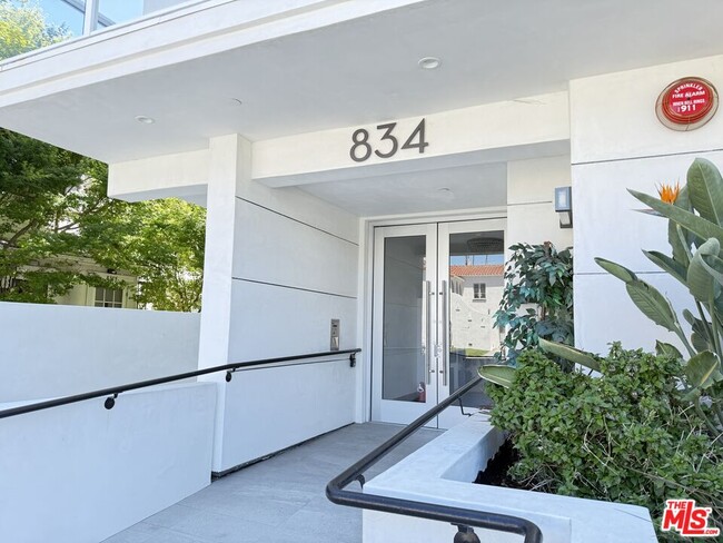 property at 834 S Shenandoah St