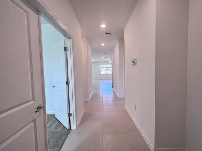 9131 Rally Spring Lp in Wesley Chapel, FL - Building Photo - Building Photo