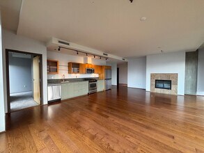 1221 SW 10th Ave, Unit Eliot Condo in Portland, OR - Foto de edificio - Building Photo