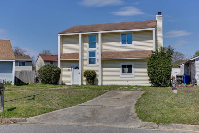 3808 Sugar Creek Cir in Portsmouth, VA - Building Photo - Building Photo