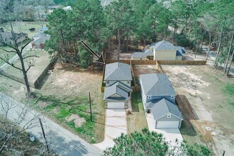 716 Old Magnolia Rd in Conroe, TX - Building Photo - Building Photo