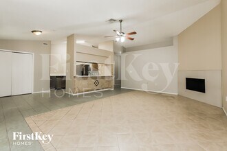 3813 Sugar Creek Ct in Plant City, FL - Foto de edificio - Building Photo