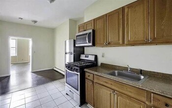 157 Monticello Ave in Jersey City, NJ - Building Photo - Building Photo
