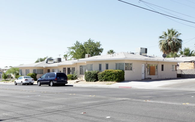 912-918 E Bridger Ave in Las Vegas, NV - Foto de edificio - Building Photo
