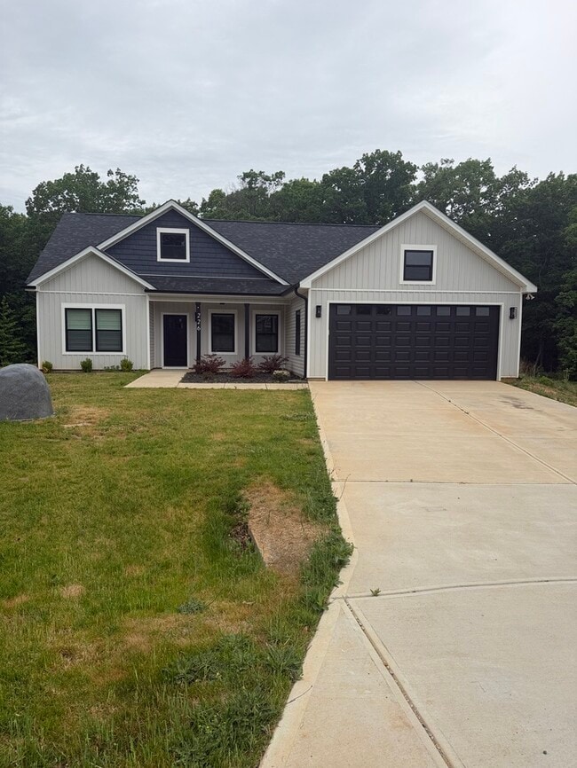 226 Dunnbrook Dr in Salisbury, NC - Building Photo - Building Photo